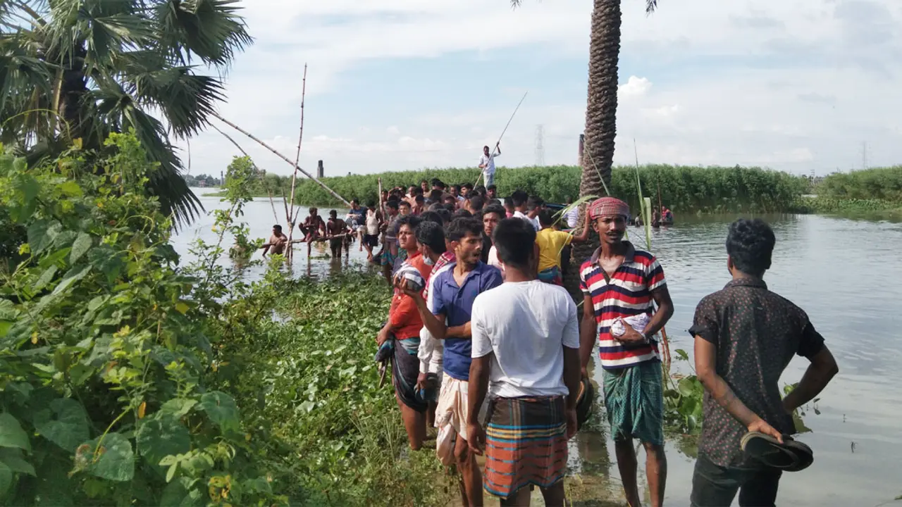 গাজীপুরে খালে গোসলে নেমে তিন স্কুলছাত্রী নিখোঁজ