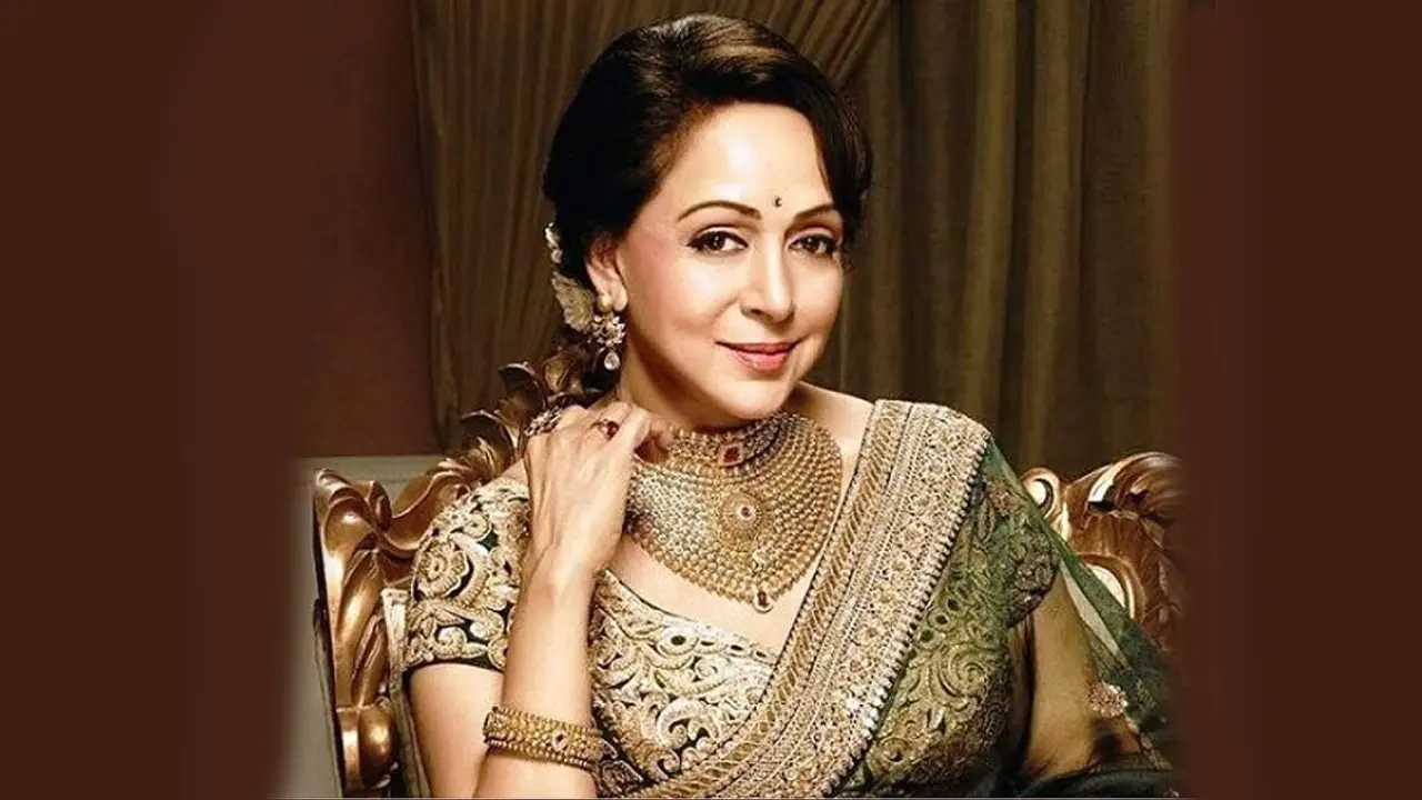 ভূতের খপ্পরে হেমা মালিনী