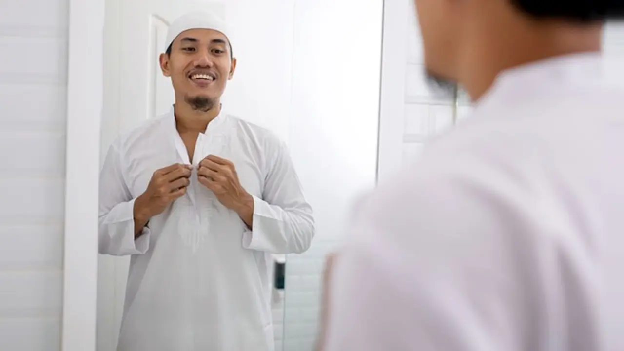 আয়নার সামনে নামাজ পড়া যাবে কি?