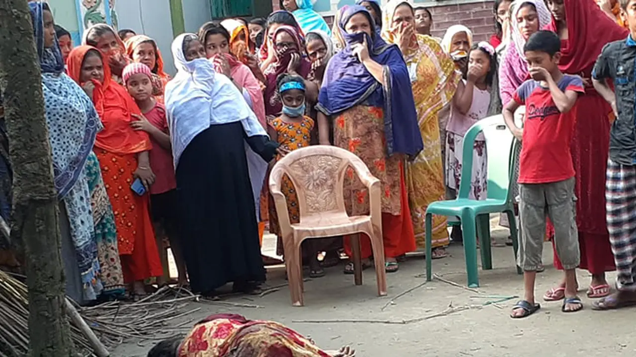 নবাবগঞ্জে ছিনতাইকারী সন্দেহে এক নারীকে পিটিয়ে হত্যা, গুরুতর আহত ১