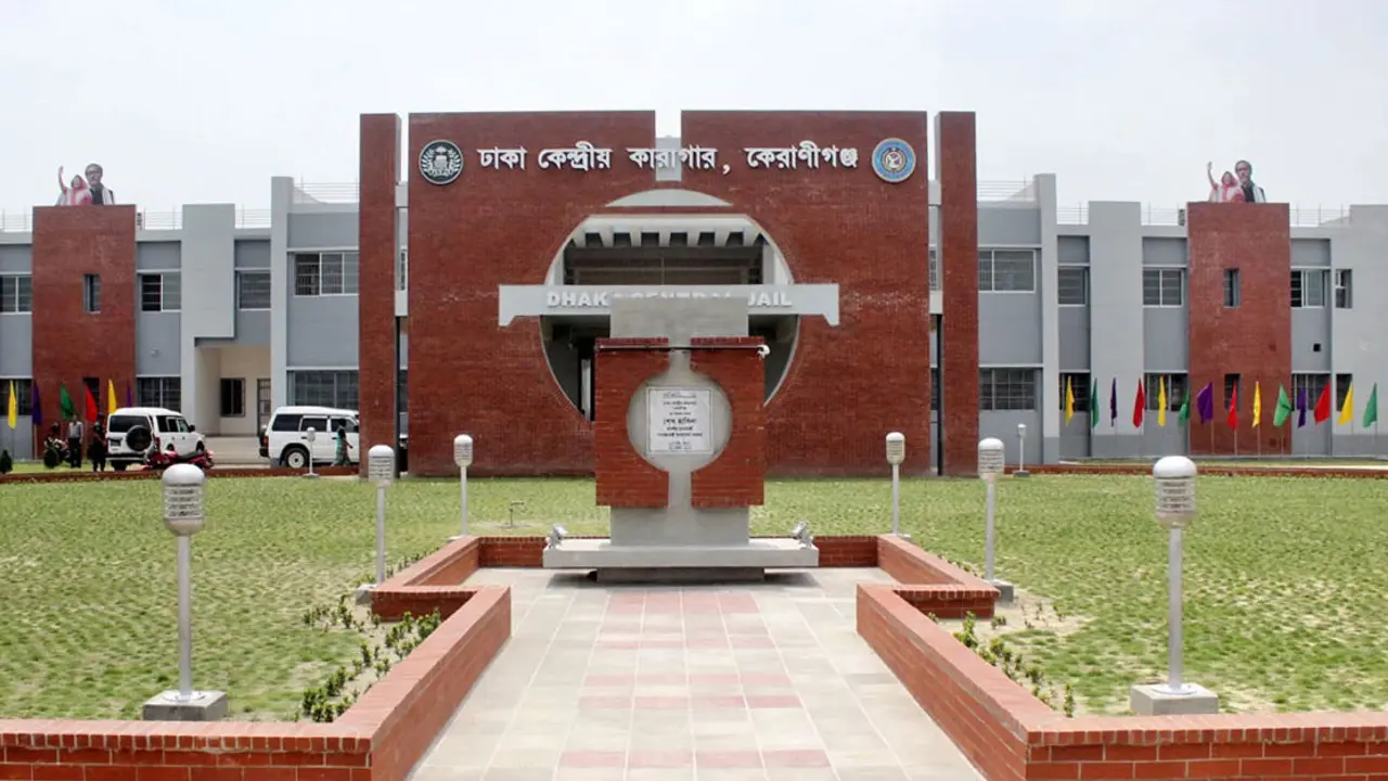 এক জামাতে ৯ হাজার বন্দি, দুপুরে খাবেন রেজালা-রোস্ট