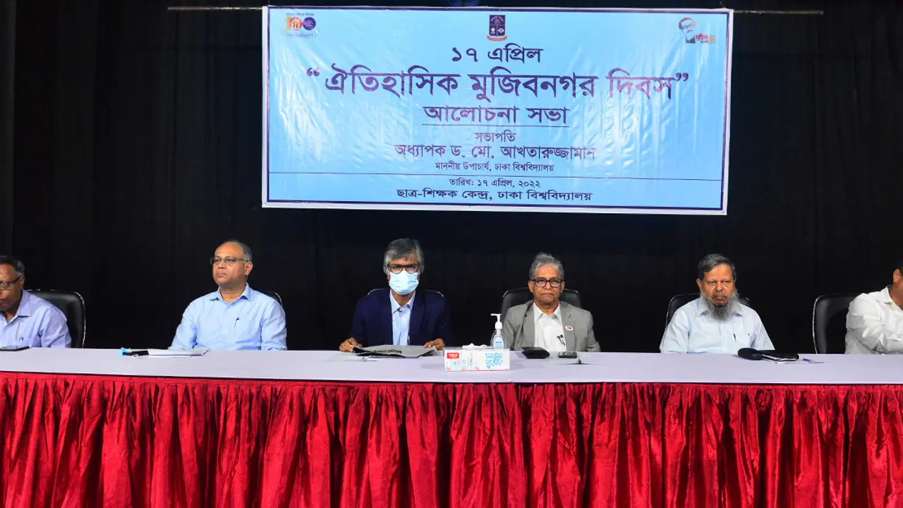খন্দকার মোশতাককে ‘শ্রদ্ধা’ জানালেন ঢাবি শিক্ষক সমিতির সভাপতি!