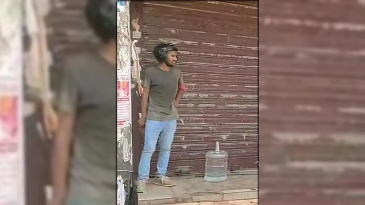 রামদা দিয়ে নাহিদকে কুপিয়েছে ঢাকা কলেজের রাব্বী