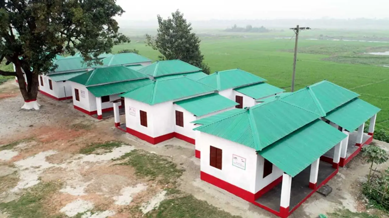 ৩৩ হাজার পরিবার প্রধানমন্ত্রীর ঈদ উপহার পাচ্ছে আজ