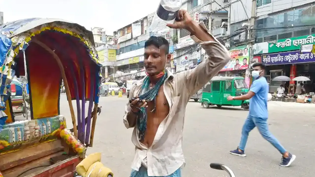 সারা দেশে দাবদাহ অব্যাহত থাকবে, দুই বিভাগে ঝোড়ো বৃষ্টি