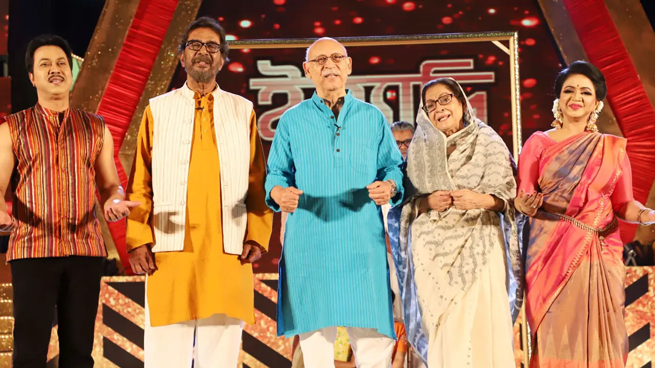 পারিবারিক বন্ধন নিয়ে শিবলী-নিপার নাচ