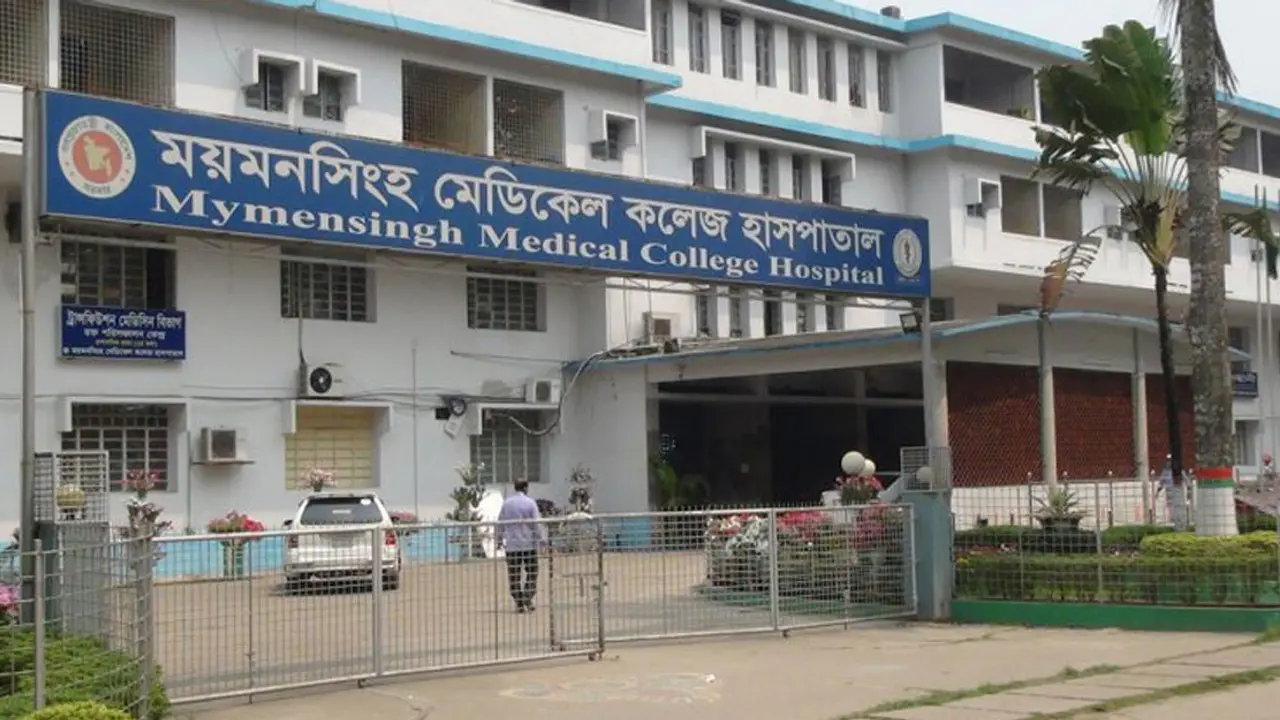 ট্রাক-মাইক্রোবাস সংঘর্ষে প্রাণ গেল নারীসহ ২ জনের