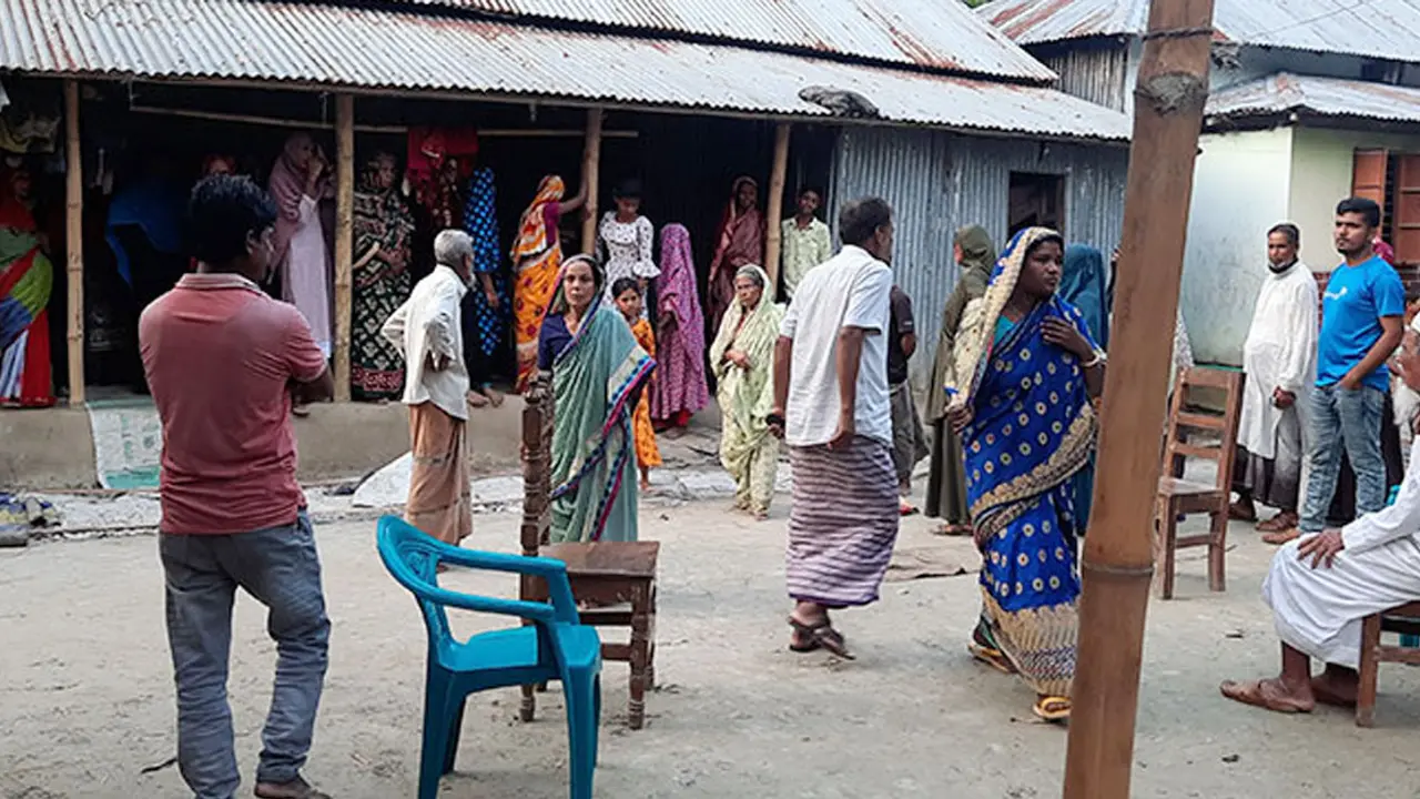 পশু চিকিৎসক করালেন মানুষের ডেলিভারি, প্রাণ গেল প্রসূতি ও নবজাতকের
