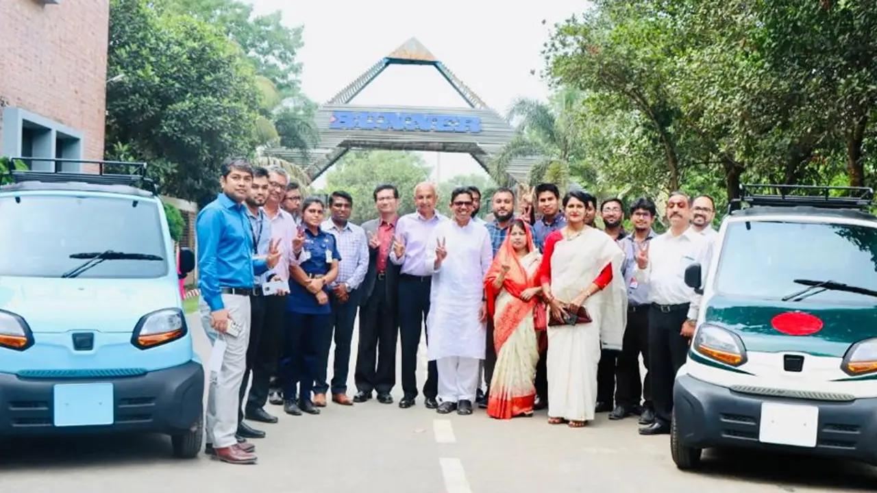 বাজারে ইলেকট্রিক ভেহিক্যাল আনছে রানার