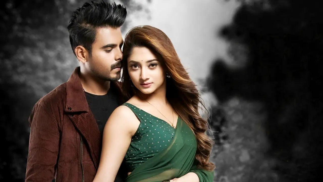 প্রস্তুতি শেষ, দর্শকের ভালোবাসার অপেক্ষায় সিয়াম-পূজা