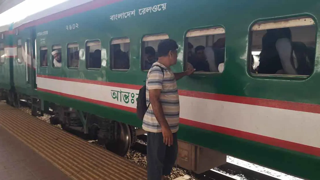 বিলম্বিত শিডিউল দিয়ে শুরু ঈদযাত্রা