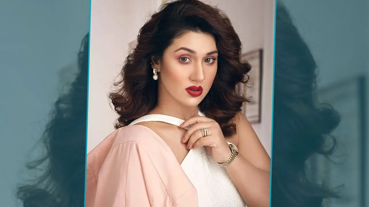 অপু বিশ্বাসের সঙ্গে ডিনারের সুযোগ চাঁদরাতে