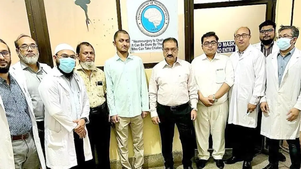 হাসপাতাল ছাড়লেন সেই আকিব