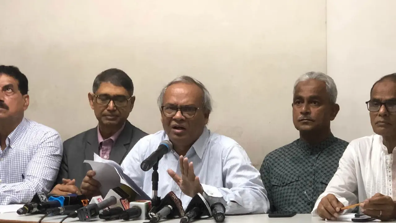 সরকার দেশকে দেউলিয়াত্বের দ্বারপ্রান্তে নিয়ে গেছে : রিজভী