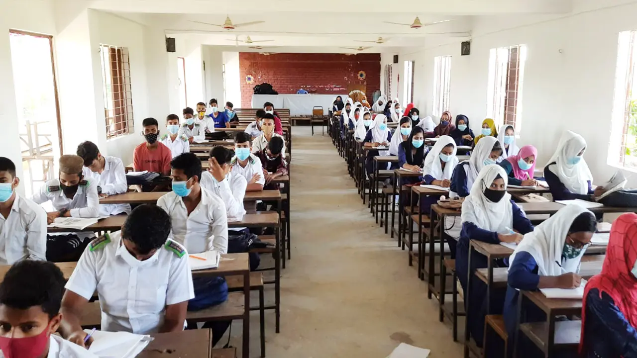 শিক্ষাপ্রতিষ্ঠানে সাপ্তাহিক ছুটি শুক্র-শনিবার