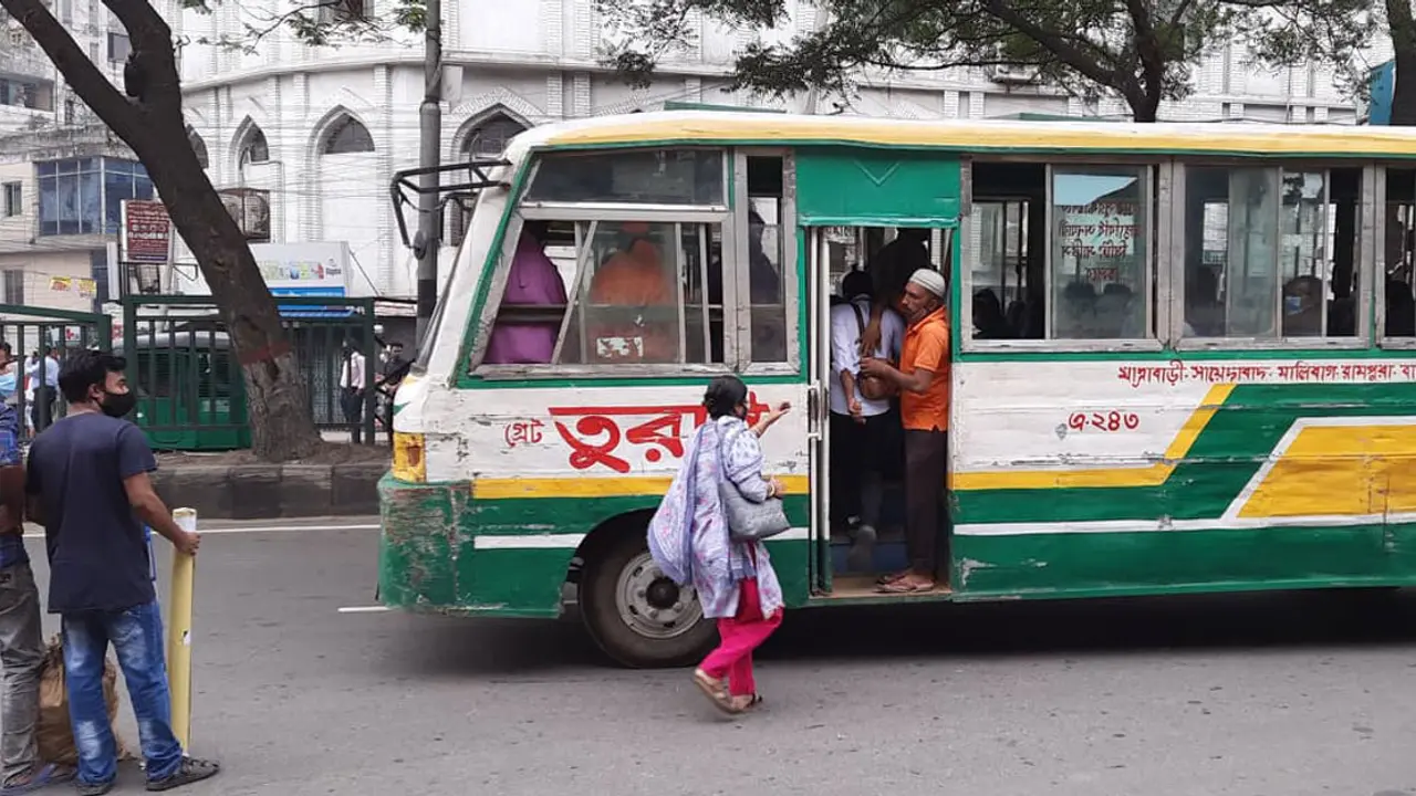 ঢাকায় নতুন বাসভাড়া আদায়ে যা যা মানতে হবে