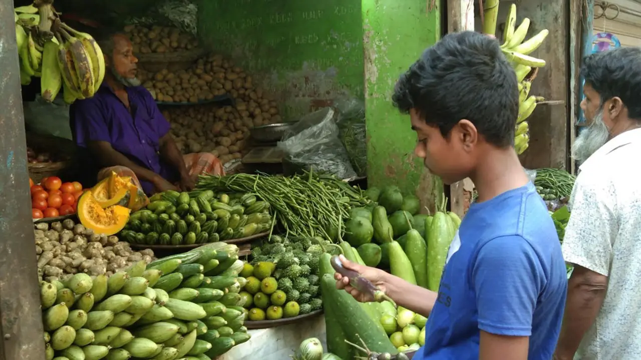 সেই চড়া ভাবই রয়েছে শাকসবজির বাজারে
