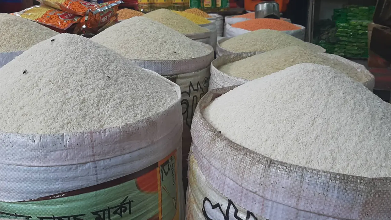 কেজিতে ১৫ টাকা পর্যন্ত বেড়েছে চালের দাম