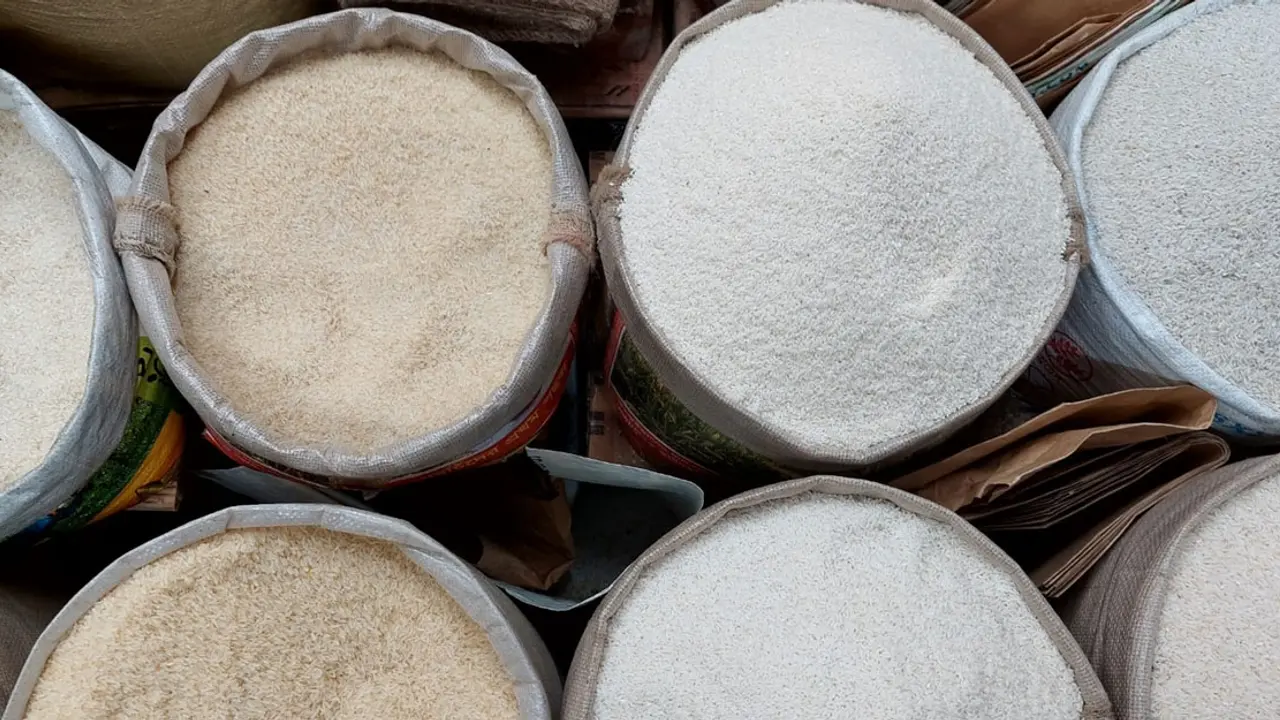 তেলের দাম কমেছে, এবার পণ্যের দাম কমান