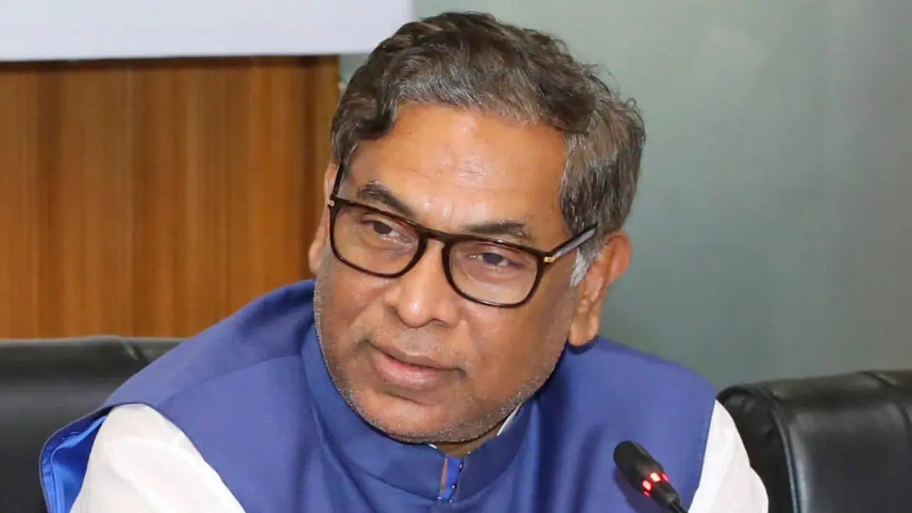 তেলের দাম সমন্বয়ে যাচাই-বাছাই চলছে : প্রতিমন্ত্রী
