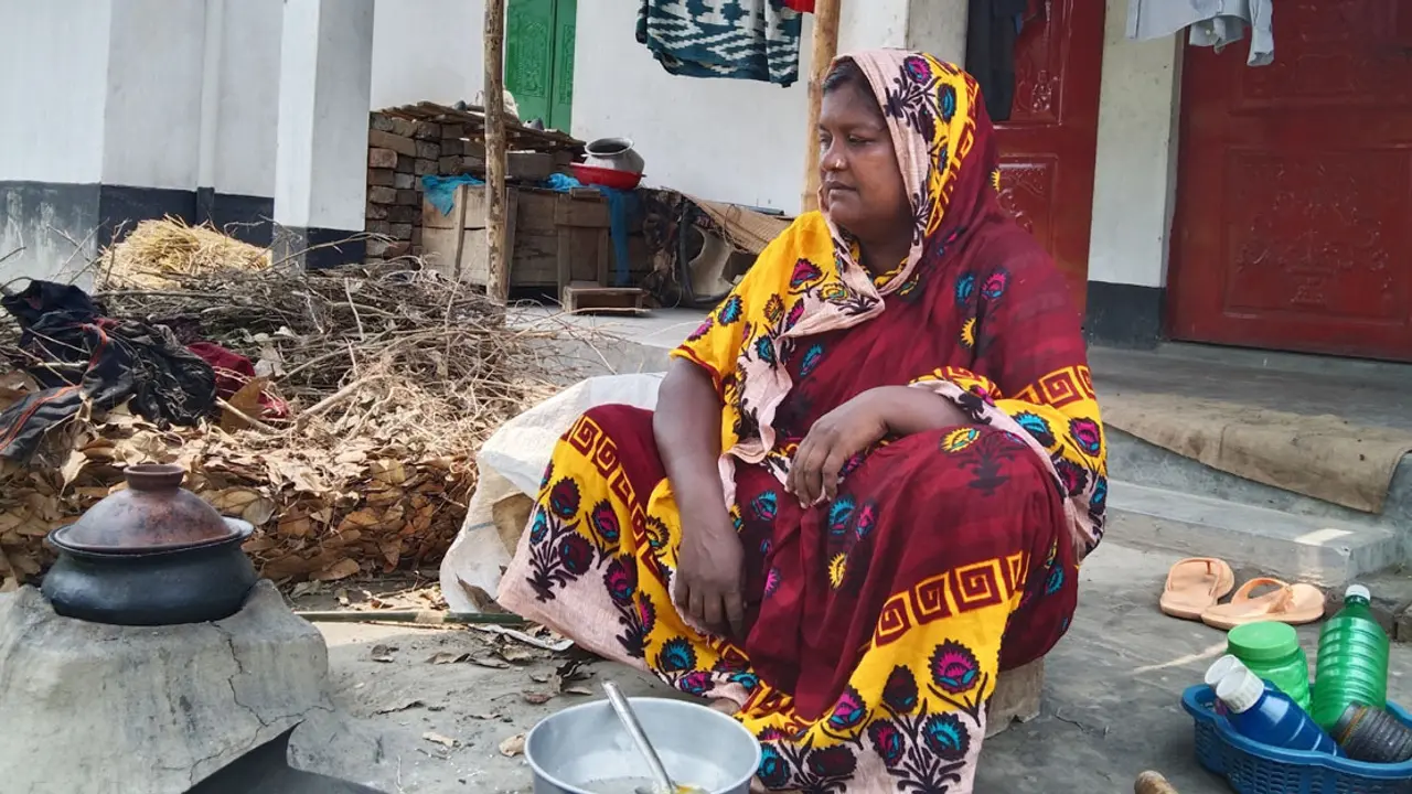 প্রধানমন্ত্রীর উপহারের ঘরে শান্তিতে বসবাস করছি