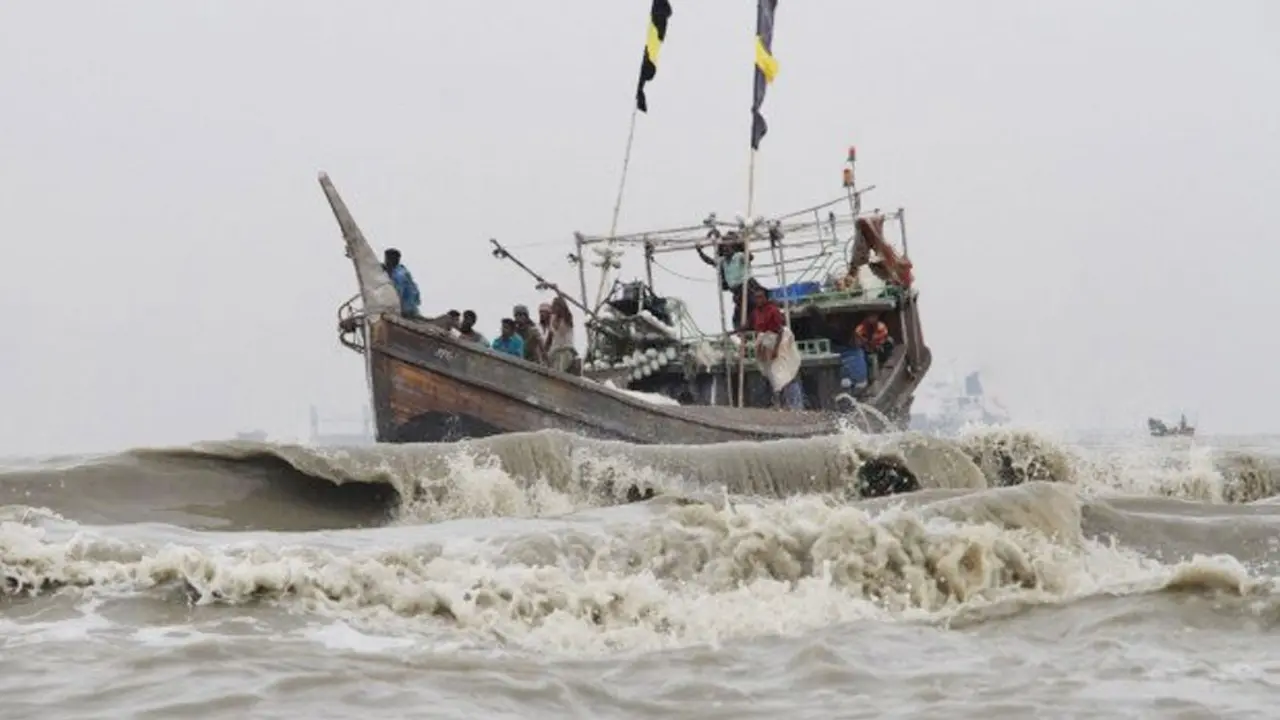 কক্সবাজারে ট্রলারডুবির ৭ দিন পর মিলল জেলের মরদেহ