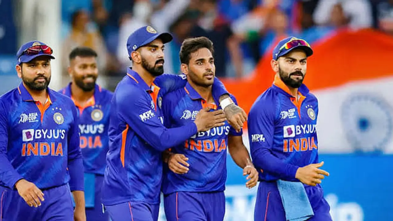 হংকংকে উড়িয়ে শেষ চারে ভারত