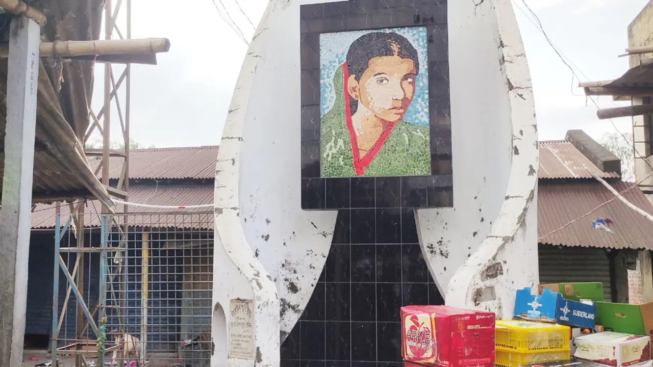 কয়েল বিক্রি করে সংসার চালান ইয়াসমিনের বাবা