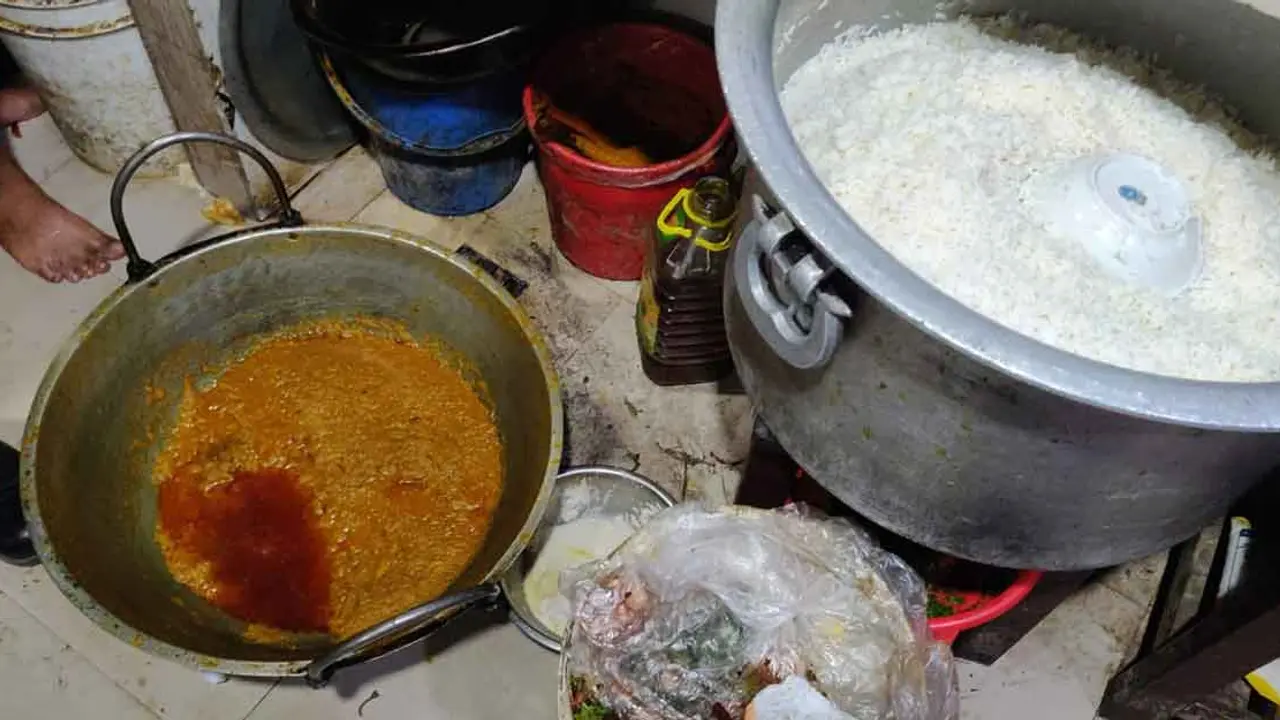 নোংরা পরিবেশে খাবার তৈরি, হোটেল ম্যানেজারের ৬ মাস জেল