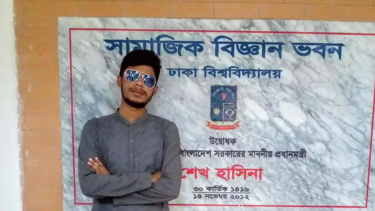 ‘ভুয়া’ পরিচয়ে ঢাবিতে অধ্যয়নরত এক শিক্ষার্থী আটক