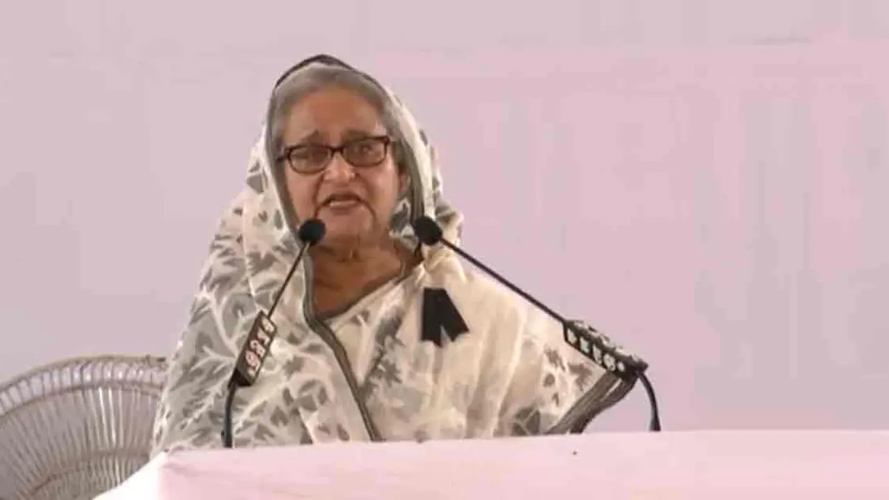 নেতাকর্মীরা আমাকে ঘিরে একটা মানবঢাল তৈরি করে : প্রধানমন্ত্রী