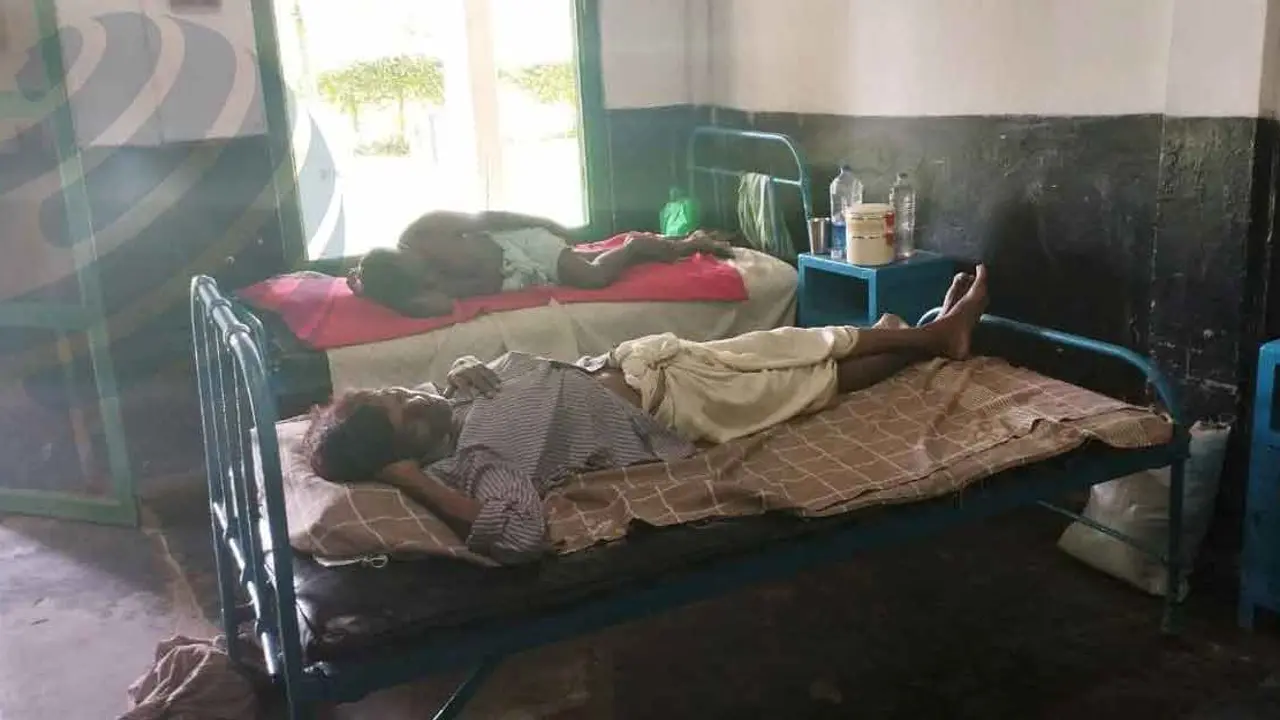 ‘অভাবী’ শ্রমিকদের কাছে উন্নত চিকিৎসা যেন ‘বিলাসিতা’