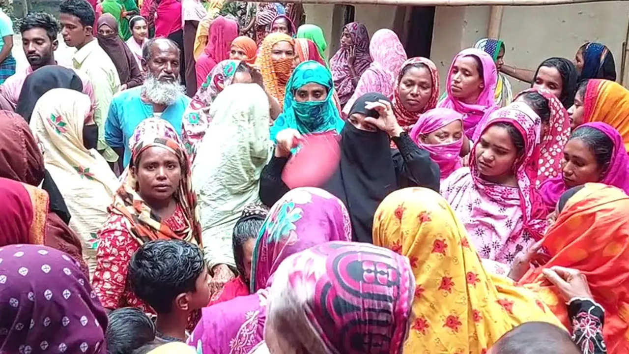 স্ত্রীকে কুপিয়ে মারলেন স্বামী