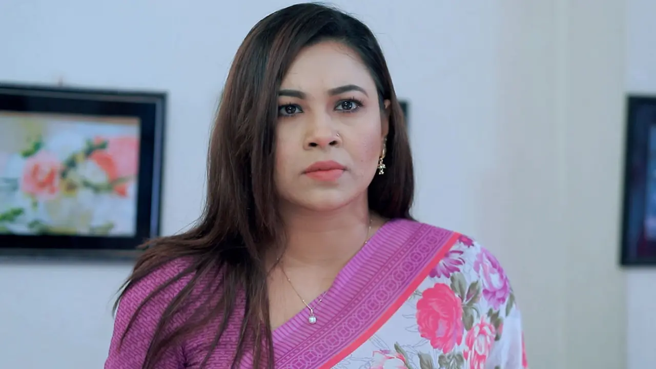 পরকীয়া প্রেমে আসক্ত মিষ্টি মারিয়া!