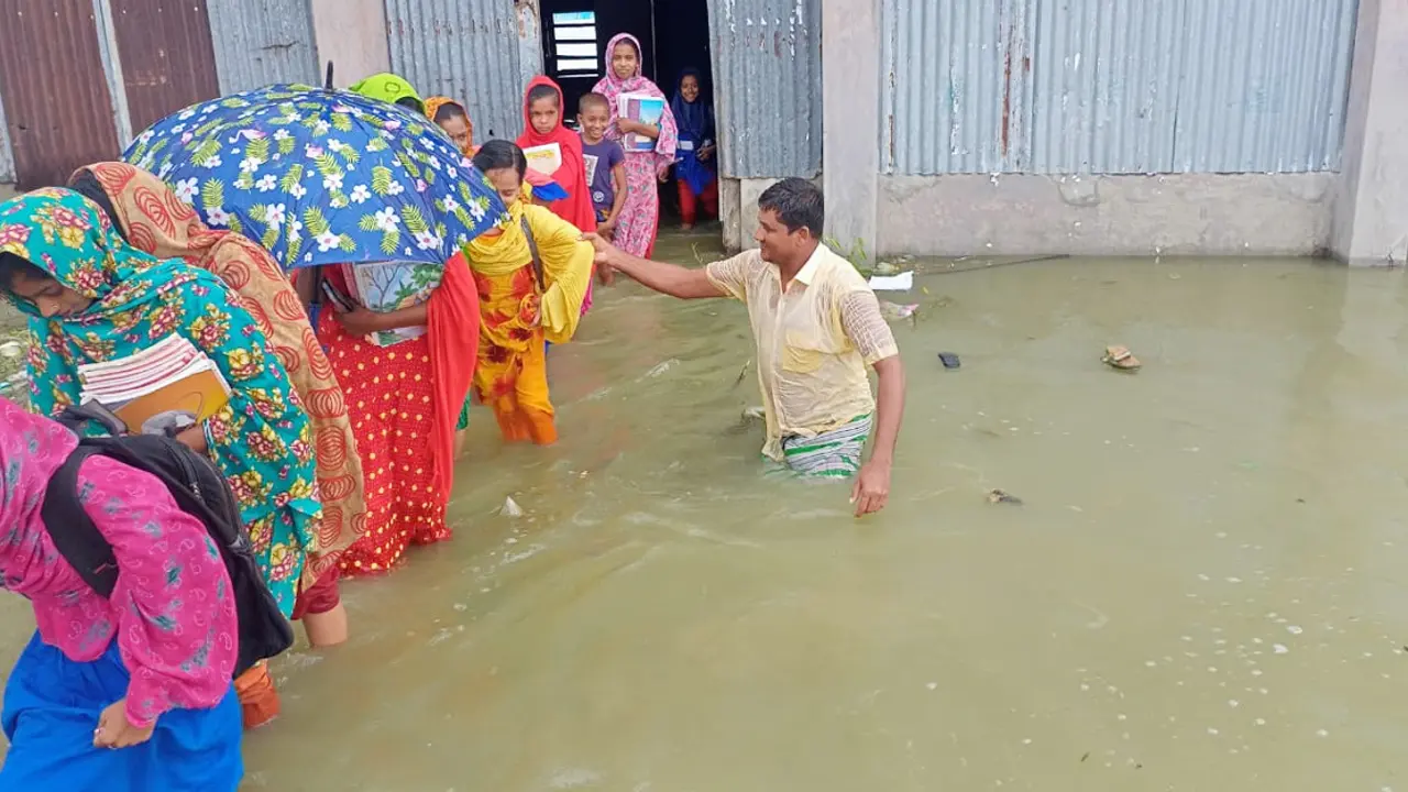 জোয়ারের পানিতে নিঝুম দ্বীপের নিম্নাঞ্চল প্লাবিত