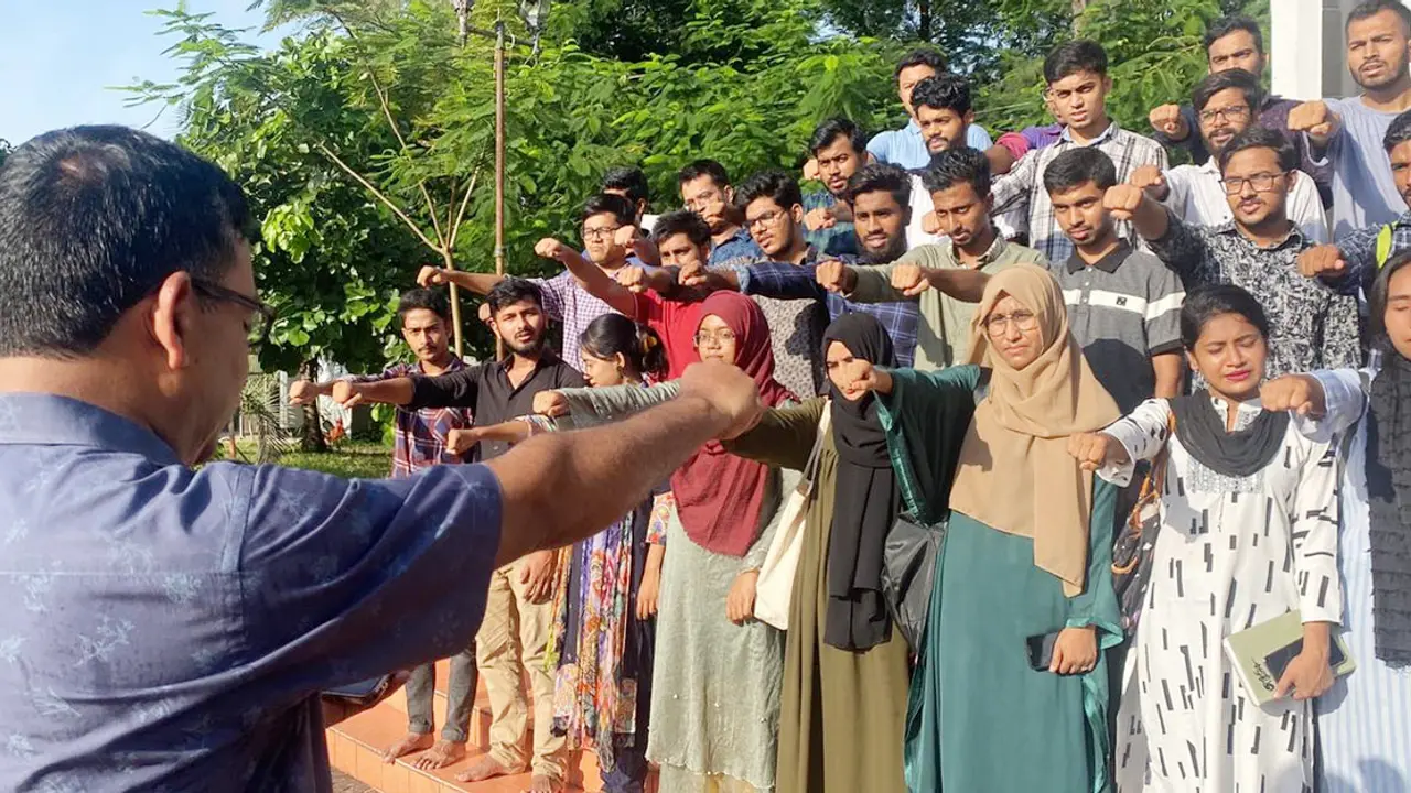 সাশ্রয়ী হওয়ার শপথ নিলো নোবিপ্রবি শিক্ষার্থীরা