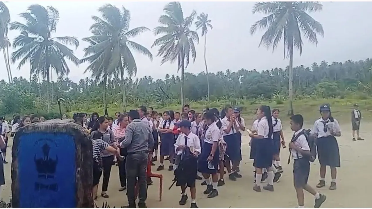 ইন্দোনেশিয়ায় পরপর তিনটি ভূমিকম্পের আঘাত