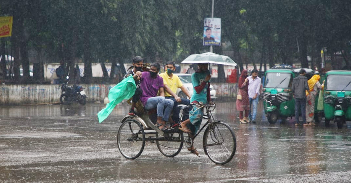 তিন ঘণ্টায় ঢাকায় ৩১ মিলিমিটার বৃষ্টি