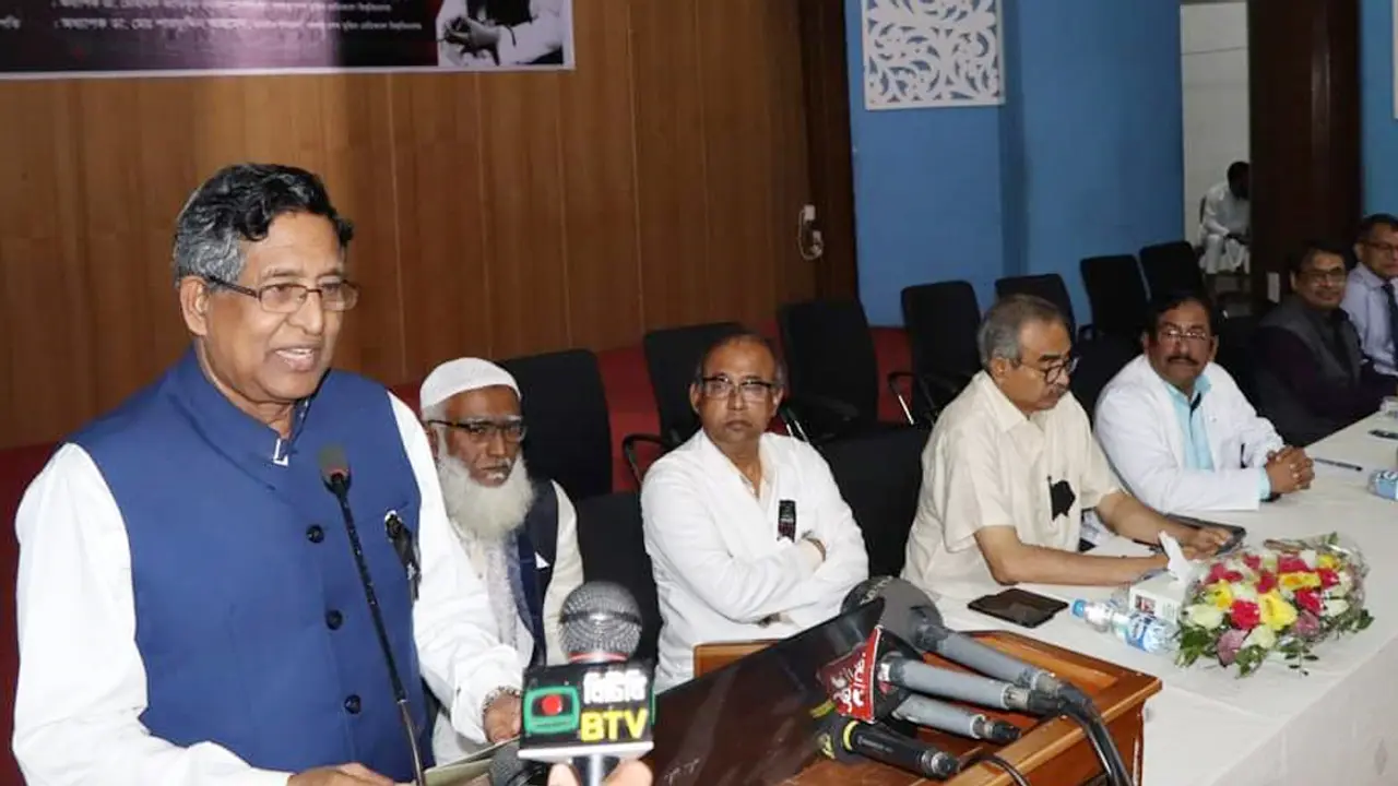 নির্বাচন ছাড়া হুমকি ধমকিতে সরকার পতন হবে না : কৃষিমন্ত্রী