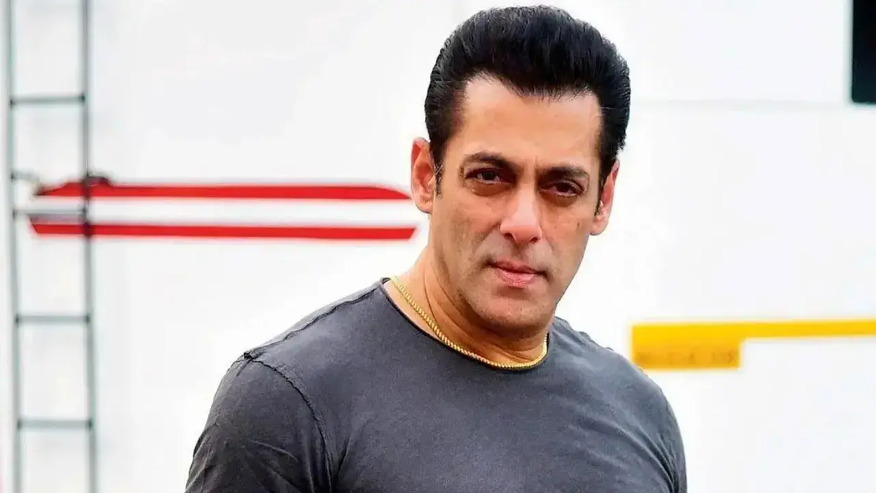 বলিউডে সালমান খানের ৩৪ বছর