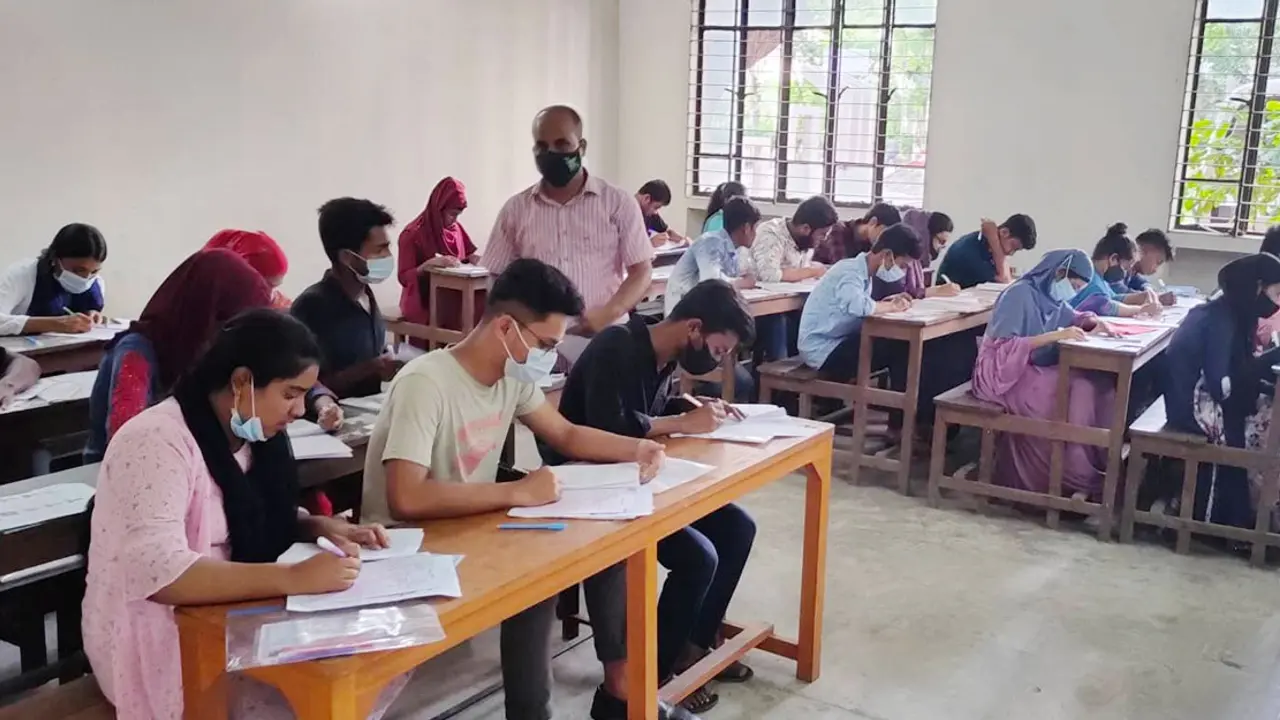 সাত কলেজের ভর্তি পরীক্ষা শুরু