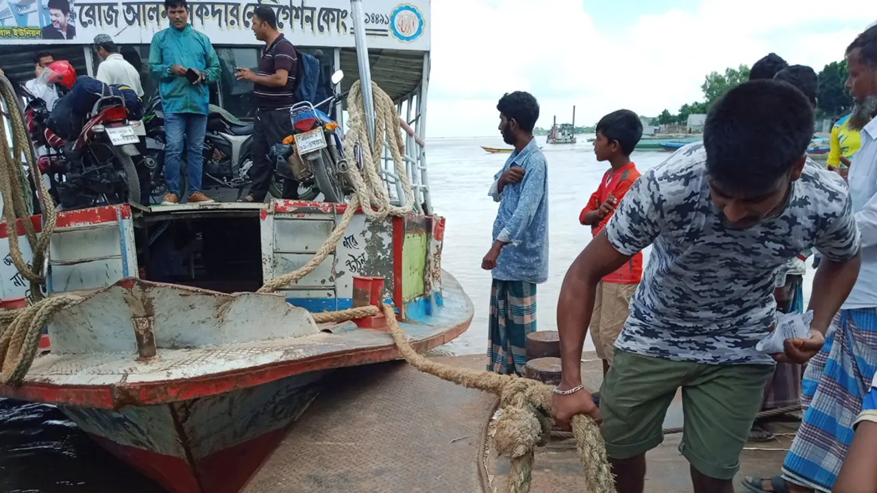 লঞ্চে এলেন ৮ যাত্রী, গেলেন তিনজন