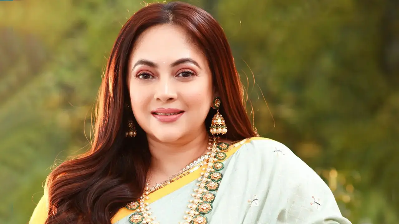 আমি কারও বাবার টাকায় মদ খাইনি: শ্রীলেখা মিত্র