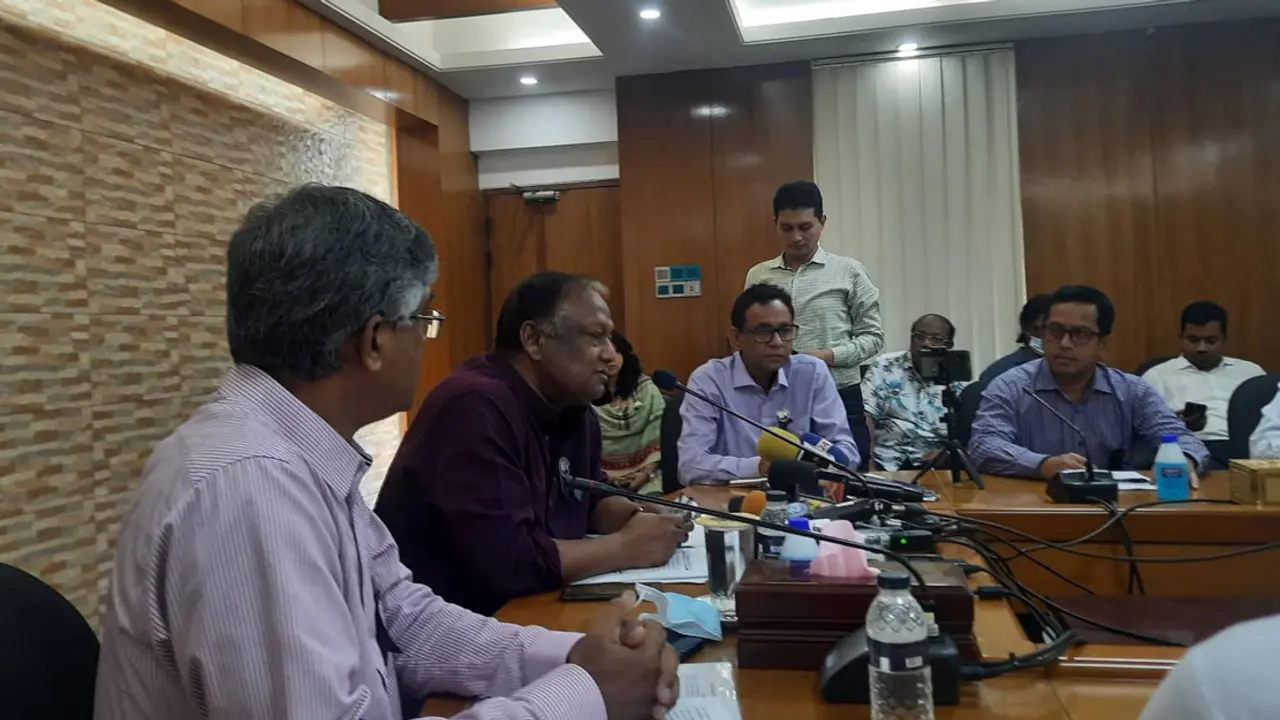 দাম কমাতে প্রয়োজনে ডিম আমদানির সিদ্ধান্ত : বাণিজ্যমন্ত্রী