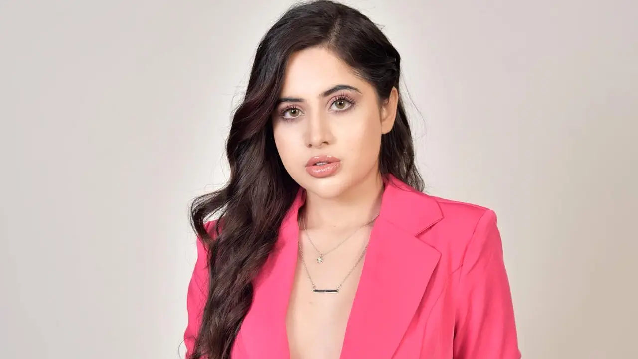 উরফিকে ব্ল্যাকমেইল করে ‘আপত্তিকর’ প্রস্তাব