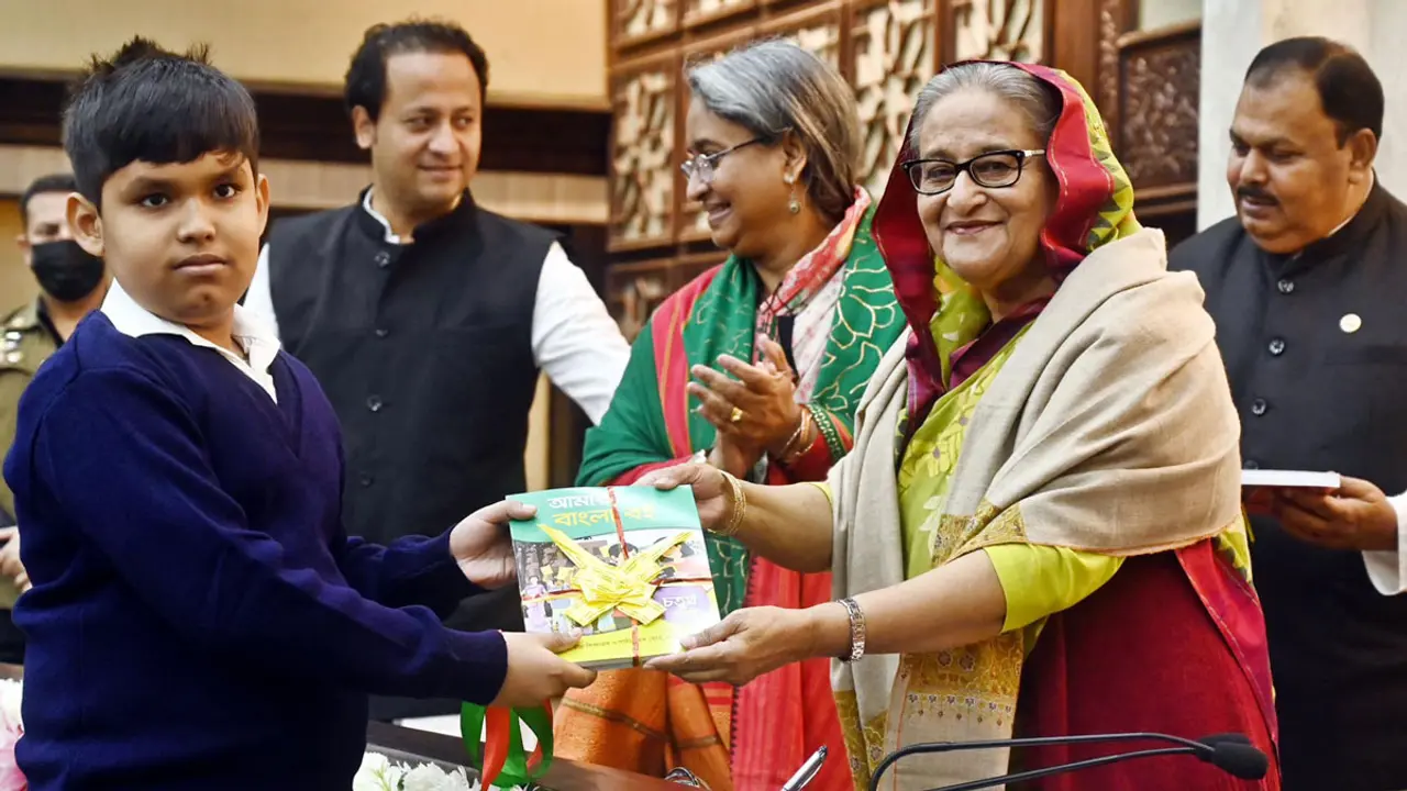 বিনামূল্যে বই বিতরণ কার্যক্রম উদ্বোধন করলেন প্রধানমন্ত্রী