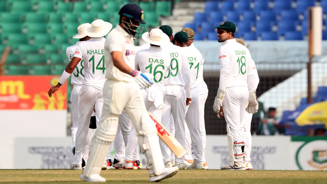 হাসিমুখে দুপুরের খাবার খেতে গেলেন সাকিবরা
