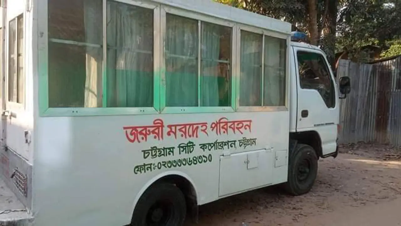 সন্তানদের মধ্যে দ্বন্দ্ব, ২৮ ঘণ্টায়ও হয়নি সরকারি কর্মকর্তার দাফন