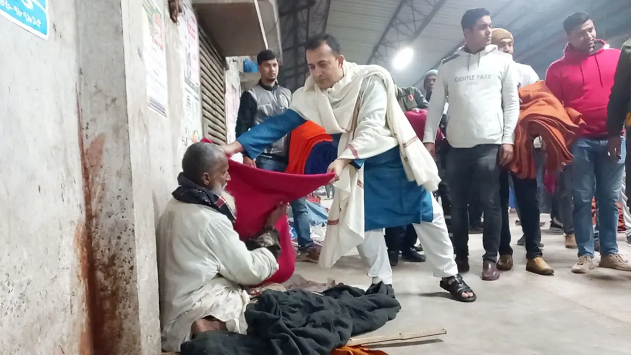 ‘আজ কম্বল গায়ে জড়িয়ে ঘুমাব, শীত কম লাগবে’