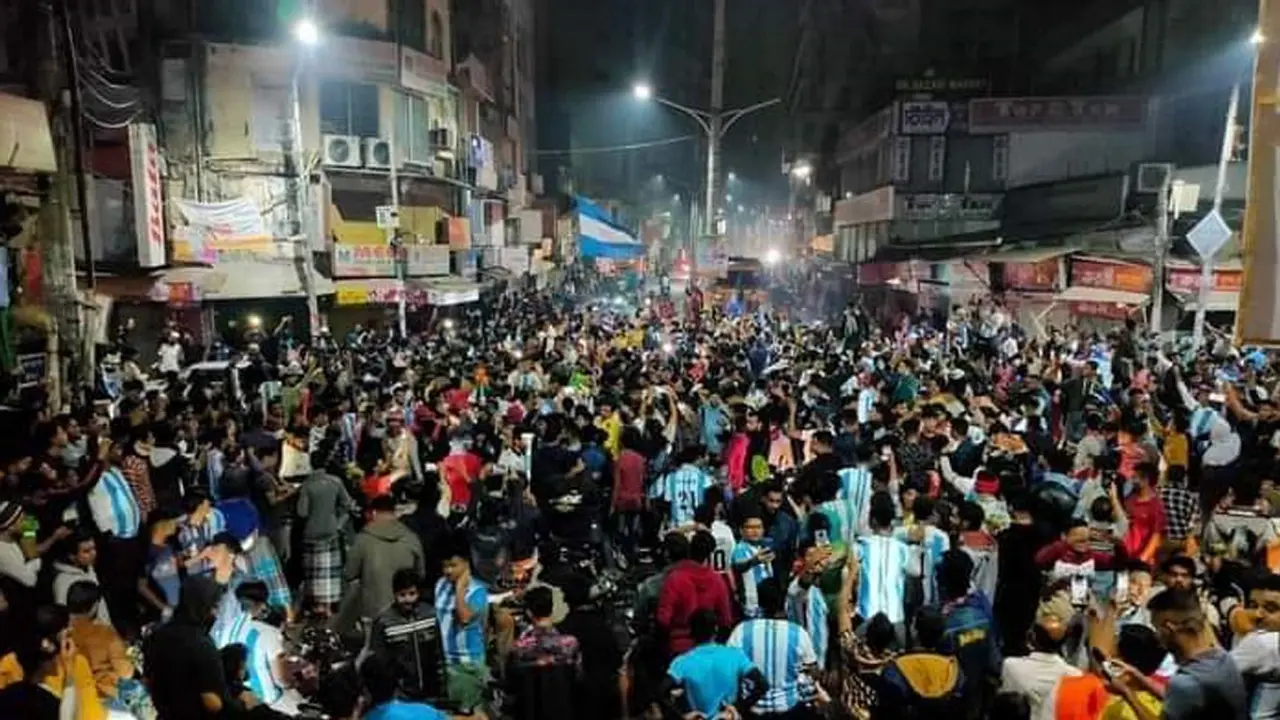 মধ্যরাতে আর্জেন্টিনা আর্জেন্টিনা স্লোগানে মুখরিত সিলেট